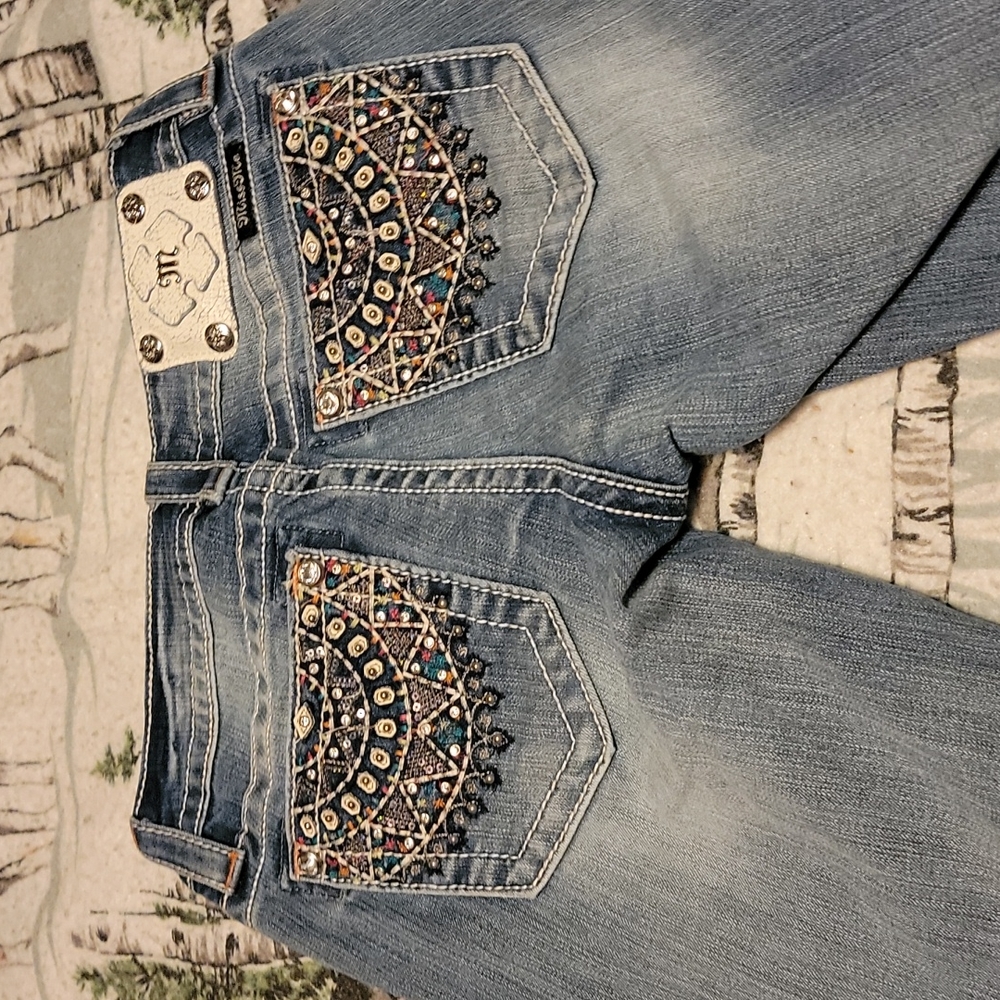 Miss Me Jeans 25. Mid-Rise Boot.